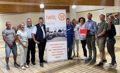 SPD und Tafel im Foyer der Urmitzer Peter-Häring-Halle