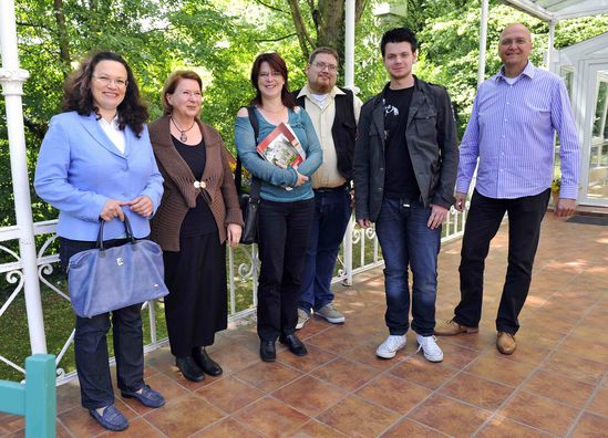 Haus Hohenlinden 8 mit Leiterin Gerline Baban